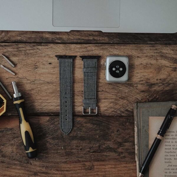 Apple Watch BLACK & WHITE houndstooth
